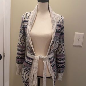 Long colorful cardigan with tie and gold accent. Size 10-12